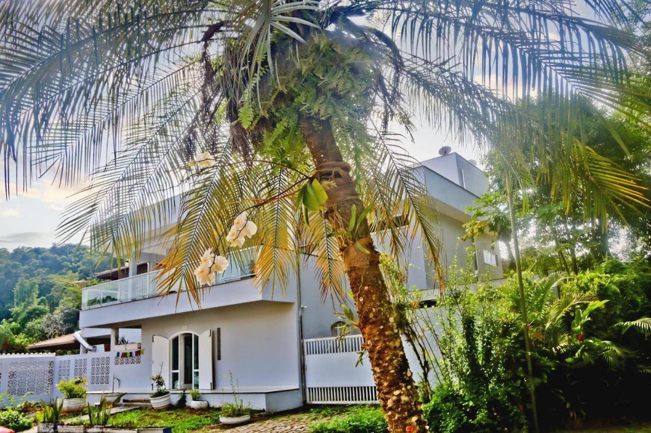 Bed and Breakfast Casa Mani Убатуба Экстерьер фото